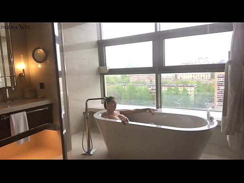 ❤️ En fantastisk babe som lidenskapelig rykker av seg fitta på badet ️ Hard porno på porno no.ergoupa.top ❌